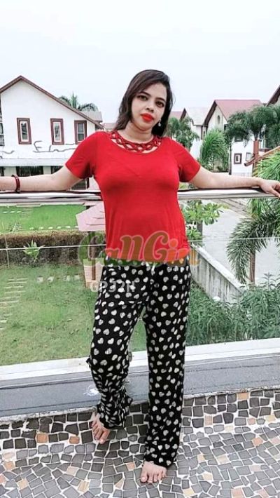 Meena Patel, call girl in Kalupur (Ahmedabad)