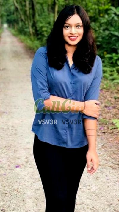 Aditi Roy, call girl in MG Road (Bangalore)