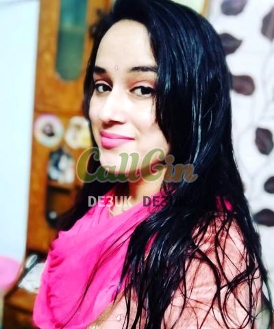 Diya, escort in Karol Bagh