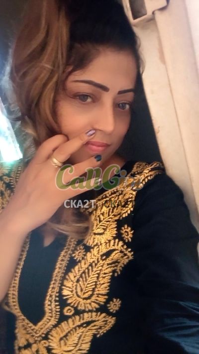 Simran, escort in Pune