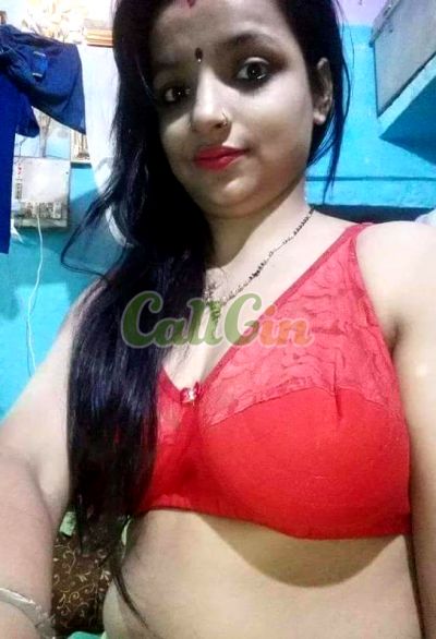 Kajal, call girl in Noida