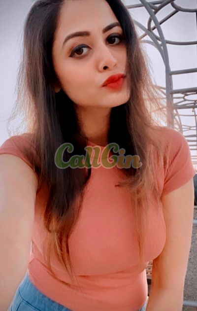 Riya Mehra, call girl in Andheri (Mumbai)