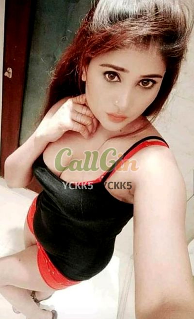 Nandanee Bhat, call girl in Electronics City (Bangalore)