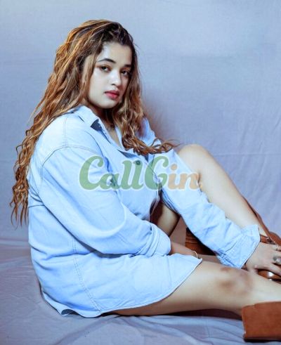 Madhu Sharma, call girl in Koramangala (Bangalore)