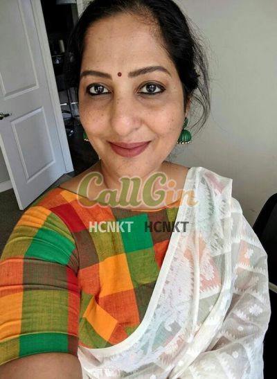 Bimla Devi, call girl in Banjara Hills (Hyderabad)