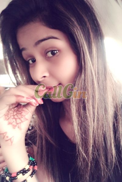 Vandhana, escort in Chennai