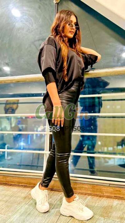 Dimpal Singh, call girl in MG Road (Bangalore)