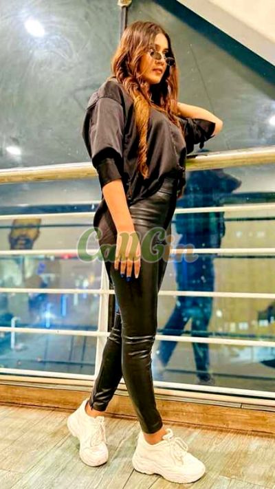 Dimpal Singh, call girl in MG Road (Bangalore)