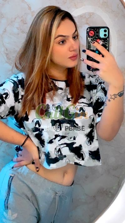 Harleen, call girl in MG Road (Bangalore)