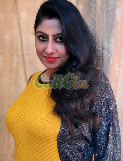 Arshiya, escort in Surat