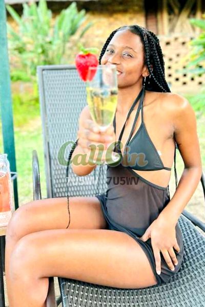 Pretty, call girl in Bangalore