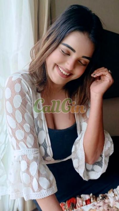 Simran, escort in Pune