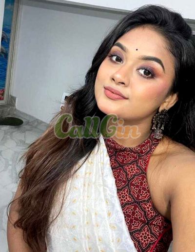 Shivani, call girl in Koregaon Park (Pune)