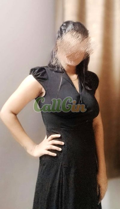 Simmi, call girl in Bangalore