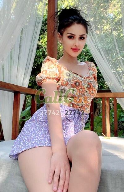 Naina Kapoor, call girl in Banjara Hills (Hyderabad)
