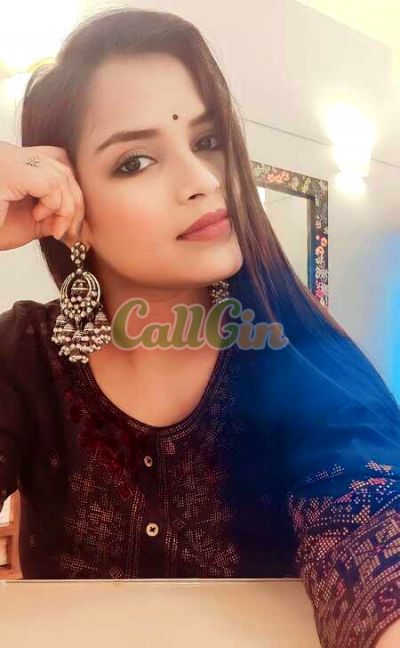 Sakshi 9922797597, call girl in Pune