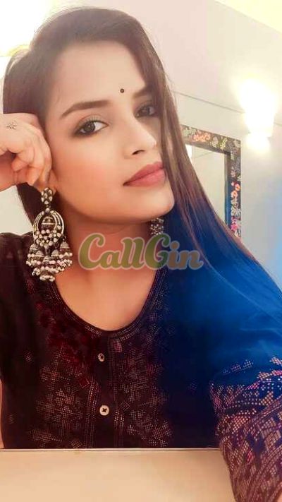 Sakshi 9922797597, call girl in Pune