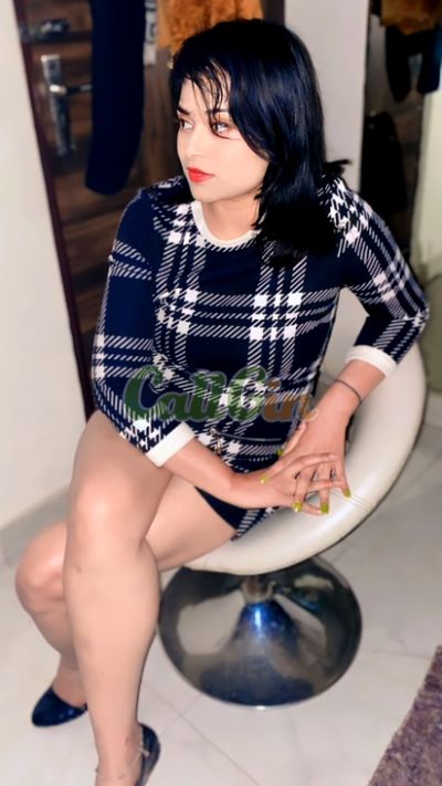 Akanksha Singh, call girl in New Town (Kolkata)