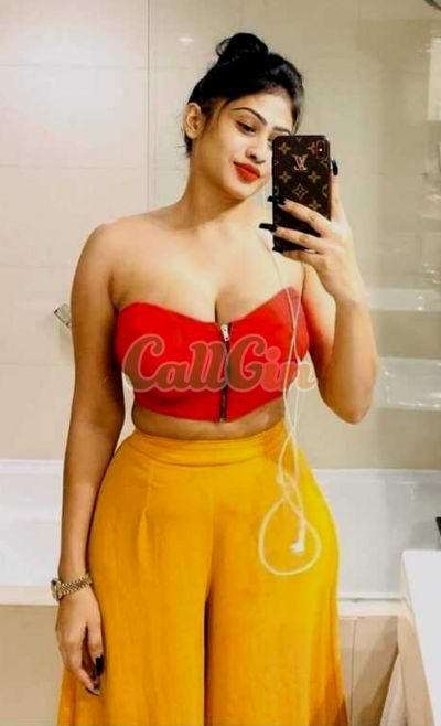 Henna Khan, escort in Thane