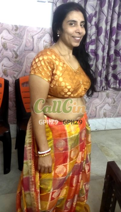Moli Singh, call girl in Malda
