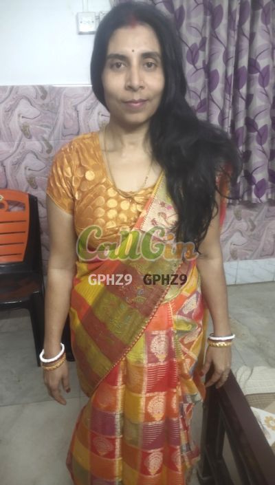 Moli Singh, escort in Malda