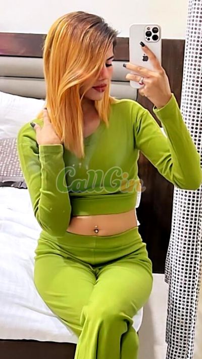 Soniya, call girl in MG Road (Bangalore)