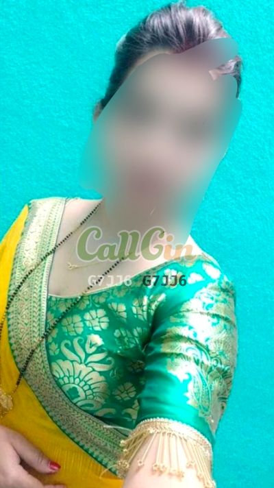 Varsha, call girl in Noida