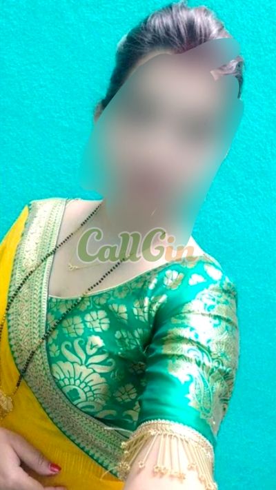 Varsha, call girl in Noida