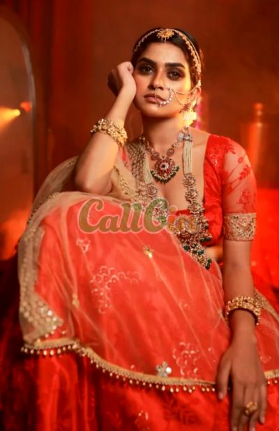 Arohi Kapoor, call girl in Gachibowli (Hyderabad)