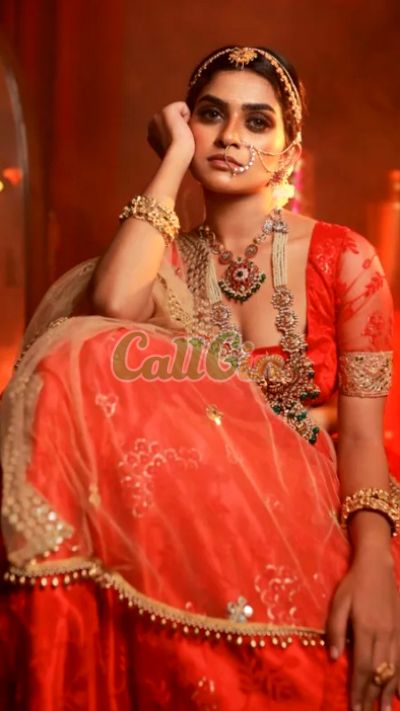 Arohi Kapoor, call girl in Gachibowli (Hyderabad)