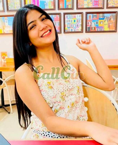 Radika Jain, call girl in MG Road (Bangalore)