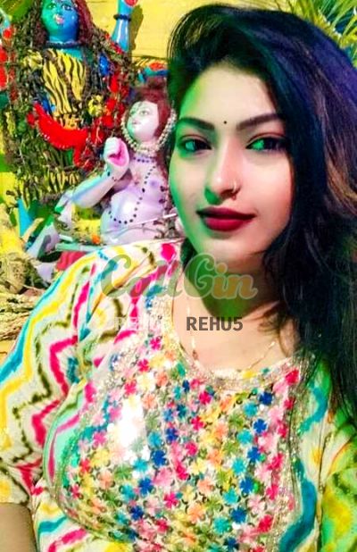 Moumita Mondal, escort in Esplanade (Kolkata)