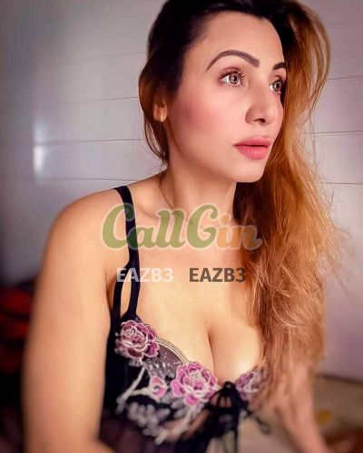 Arohi Kapoor, call girl in Bangalore