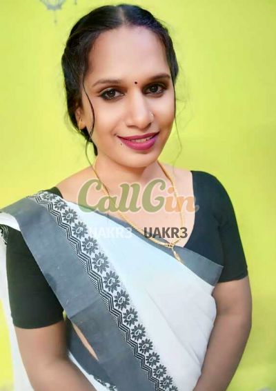 Meenu, escort in Erode