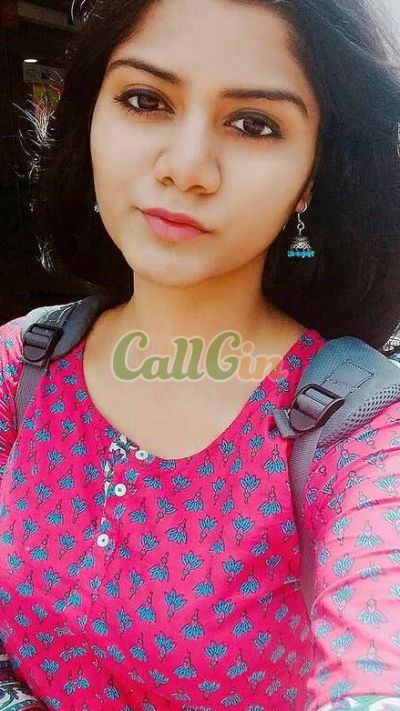 Dimple, escort in Bangalore