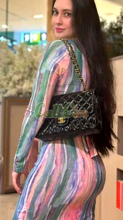 Simran, call girl in Bangalore