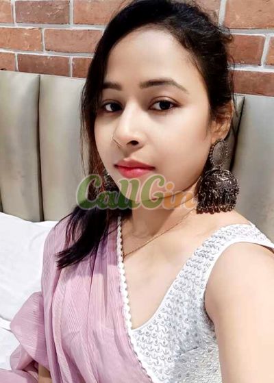 Radhika, call girl in Gachibowli (Hyderabad)