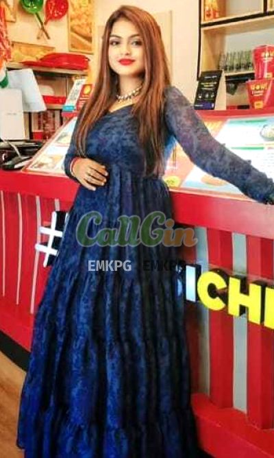 Komal Singh, call girl in MG Road (Bangalore)