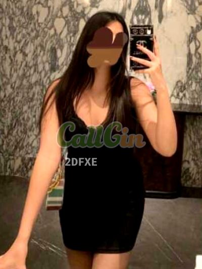 Esha, call girl in Mumbai