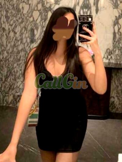 Esha, call girl in Mumbai